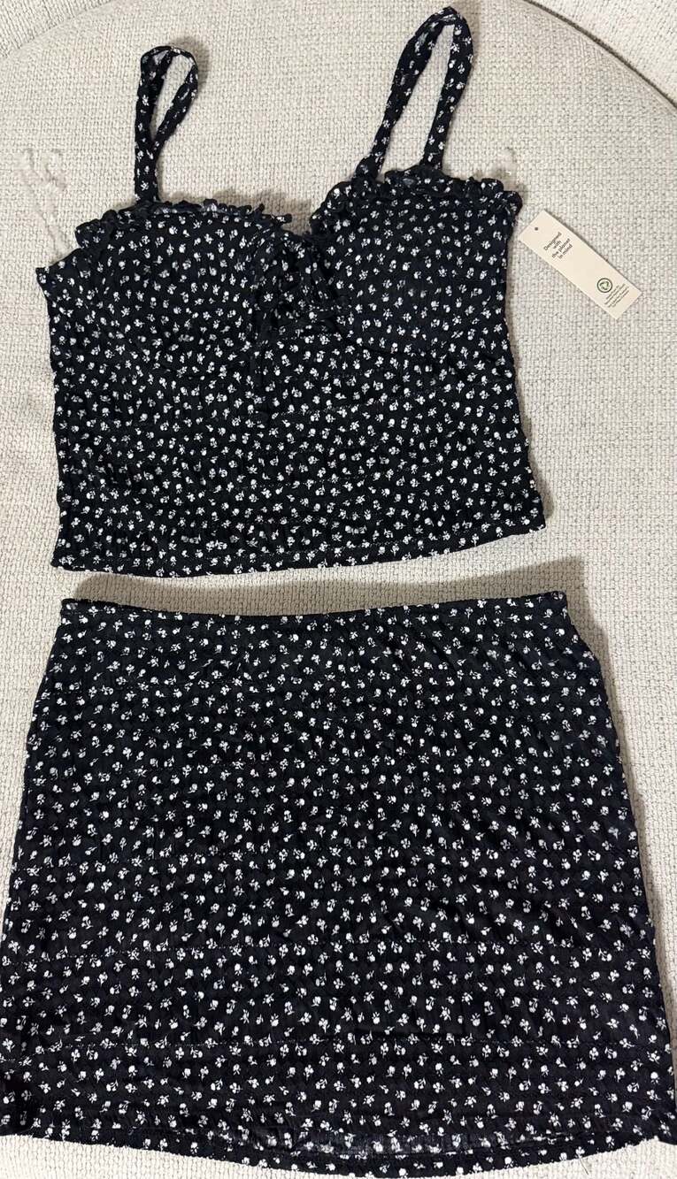 2-Pc  lg Crop Cami and Mini Skirt No Boundaries Floral Smocked